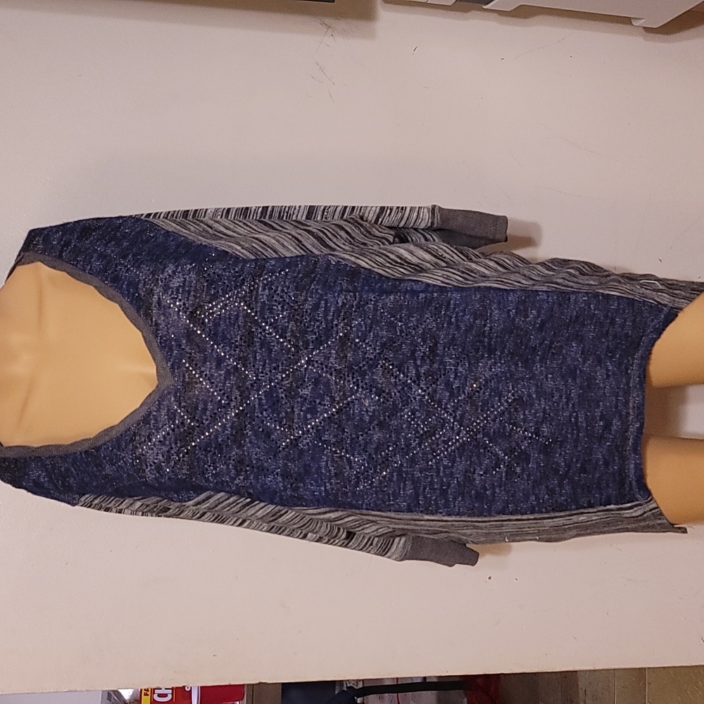 Beautiful Miss Me tunic top sz medium